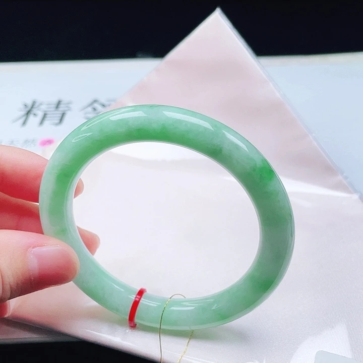 翡翠未镶嵌手镯56圈口