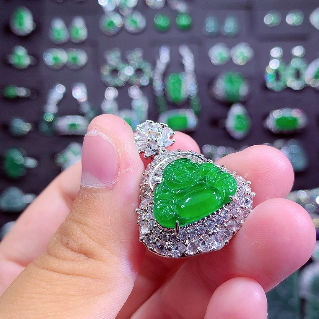 颈饰未镶嵌翡翠天然