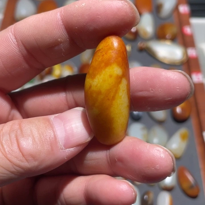 和田玉（糖玉）未镶嵌挂件