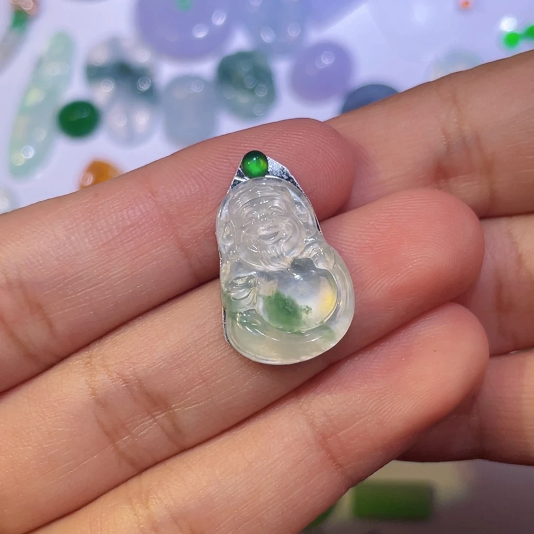 翡翠未镶嵌颈饰裸石