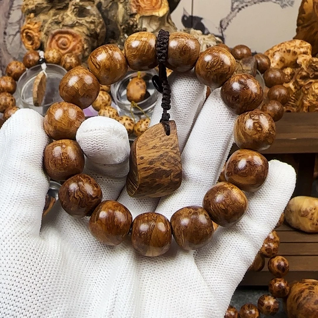 琪***怪柏木手串/手链太行崖柏1516陈化变异甲纹
