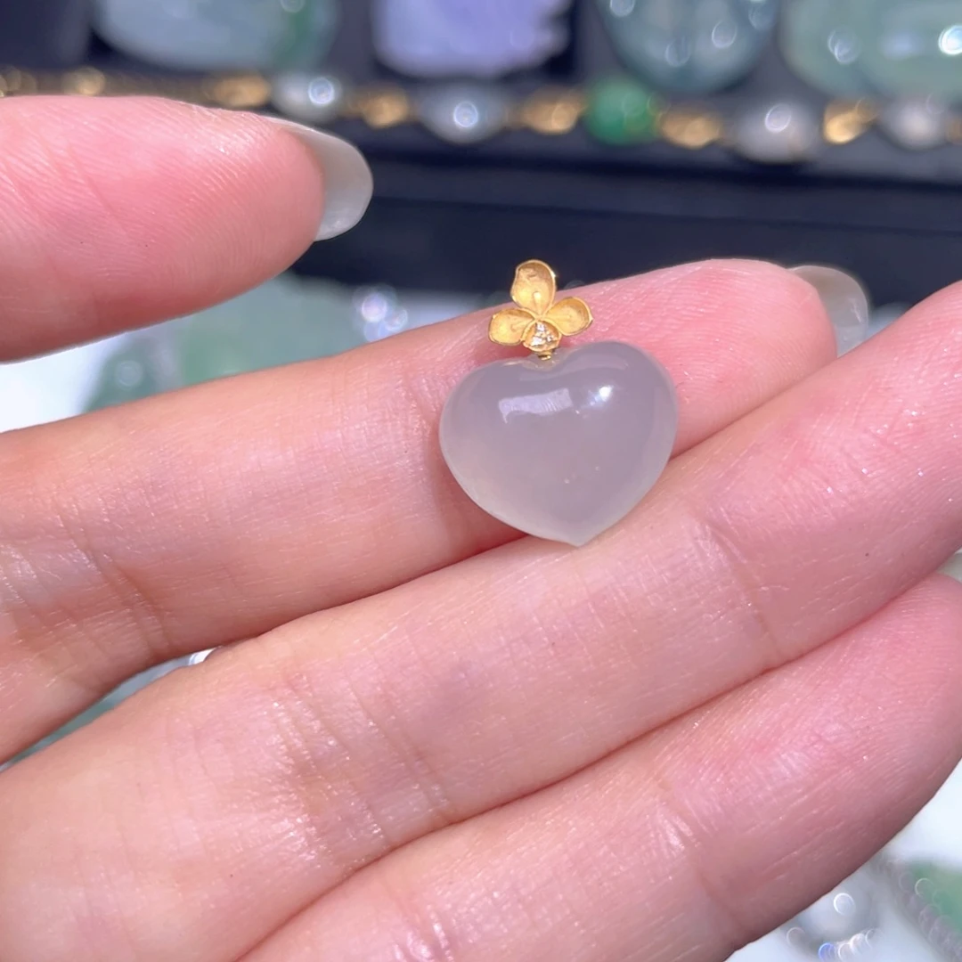 颈饰18K金镶嵌翡翠翡翠