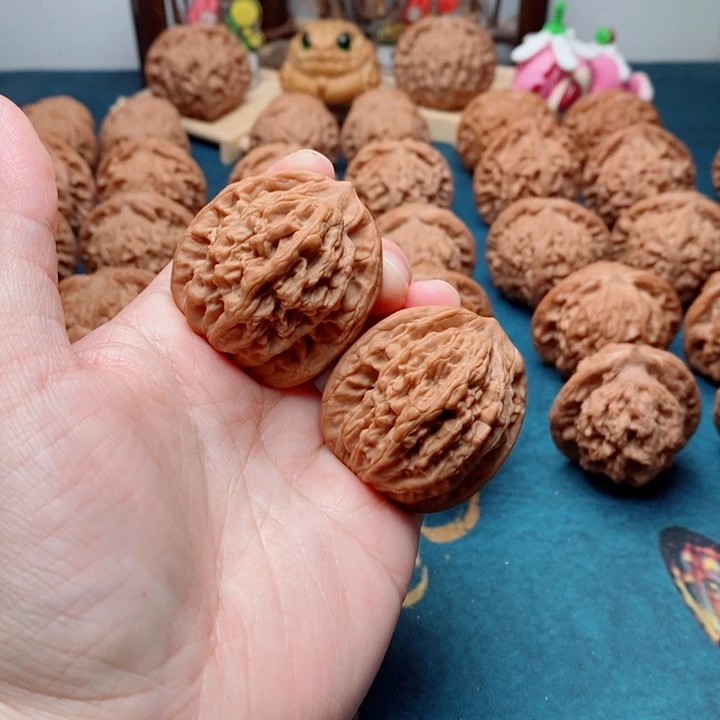 文玩核桃把件麦虎40