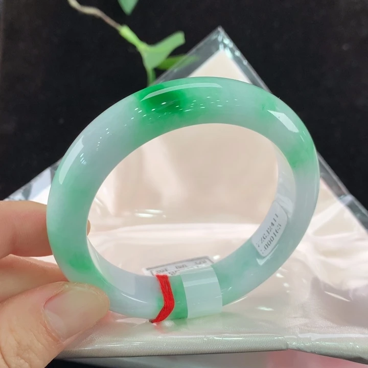 翡翠手镯未镶嵌111/0163