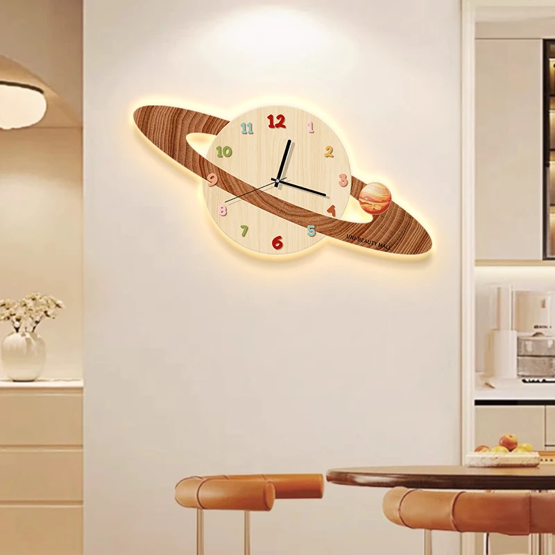 2025新款星球客厅挂钟钟表时钟挂墙创意奶油风高级感家用时钟挂墙