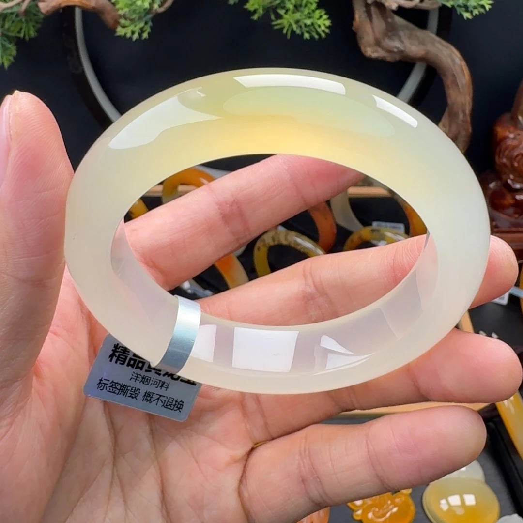 石英质玉（黄龙玉）未镶嵌手镯