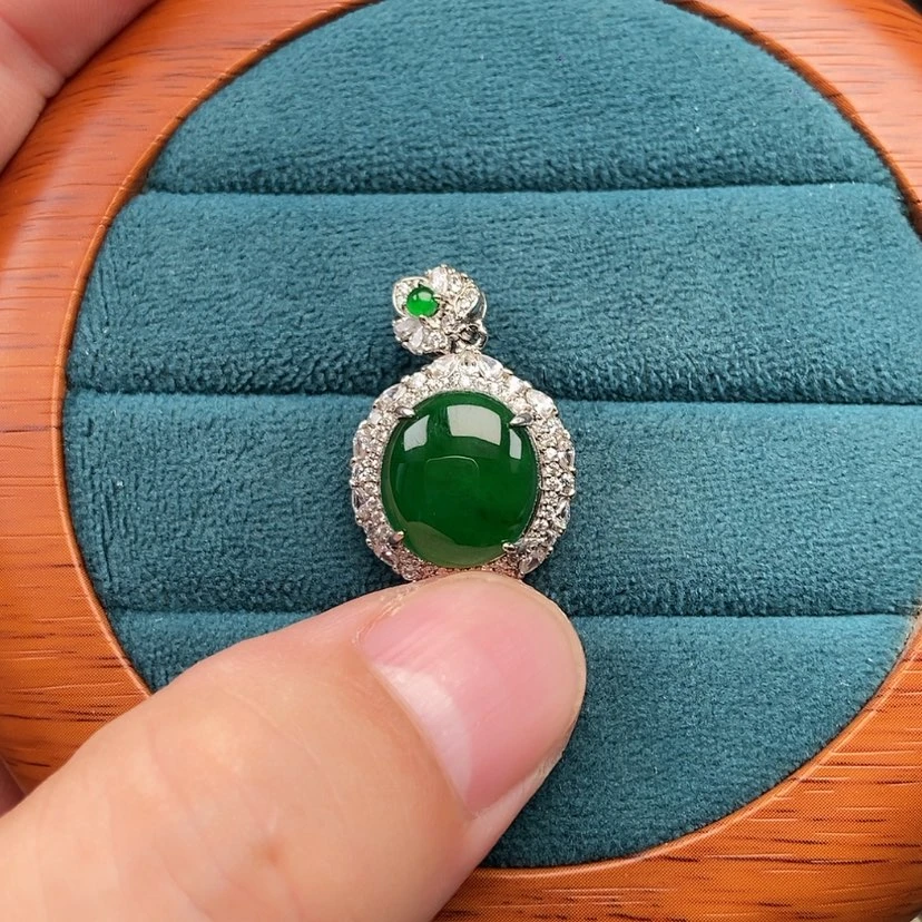 【闪购商品】颈饰银S925镶嵌翡翠凤*