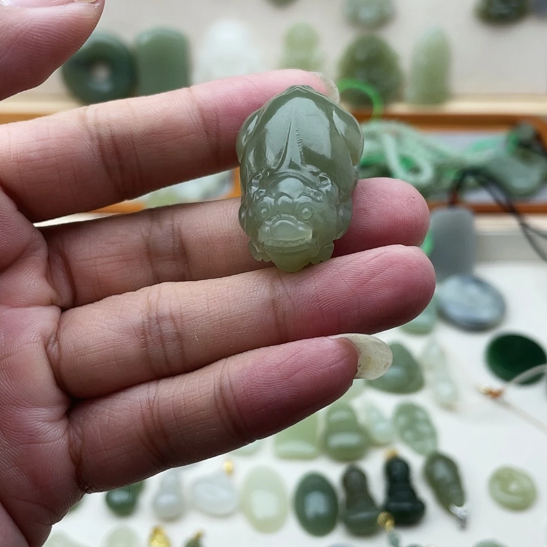 和田玉未镶嵌吊坠(不含链)