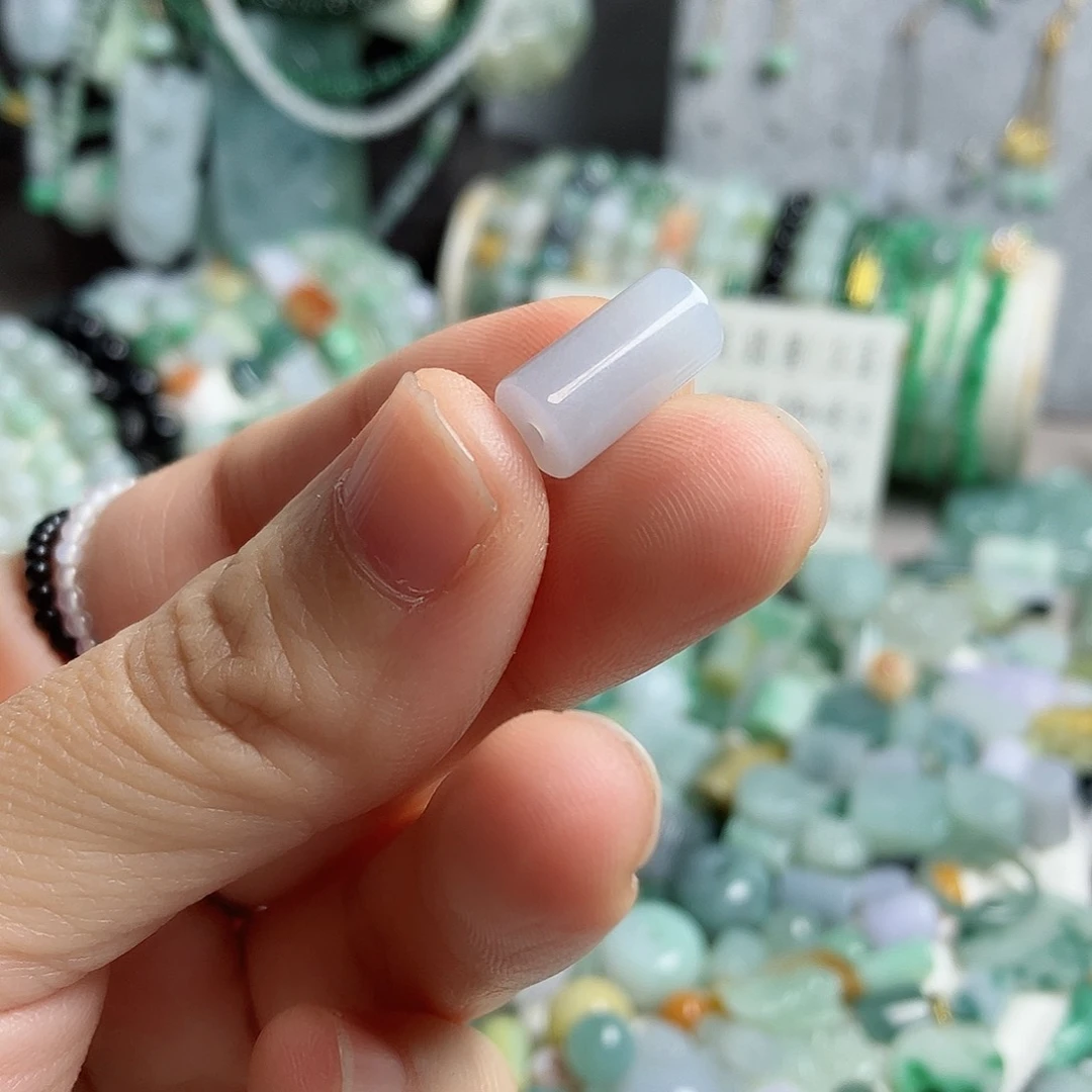 翡翠颈饰未镶嵌卡7.3