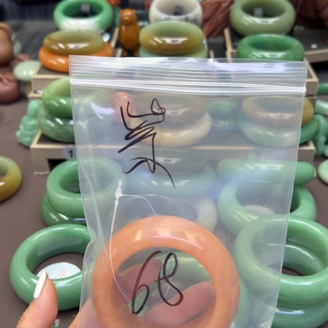 未镶嵌手镯石英岩玉紫