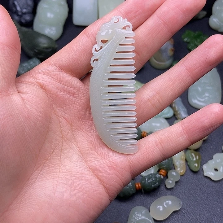 未镶嵌和田玉挂件毅**青