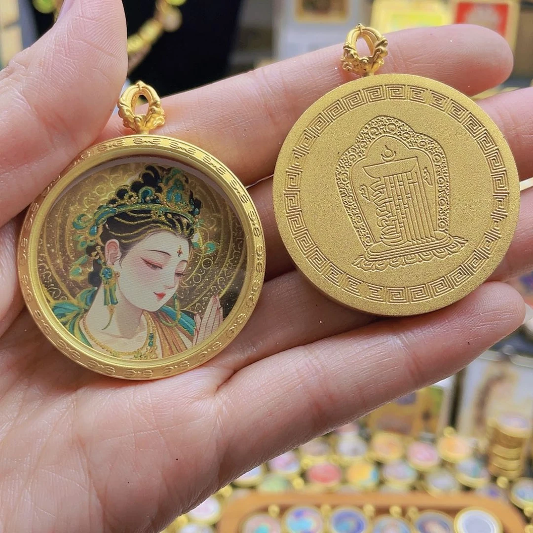 吊坠冰**人唐卡等多种形式的艺术形式和