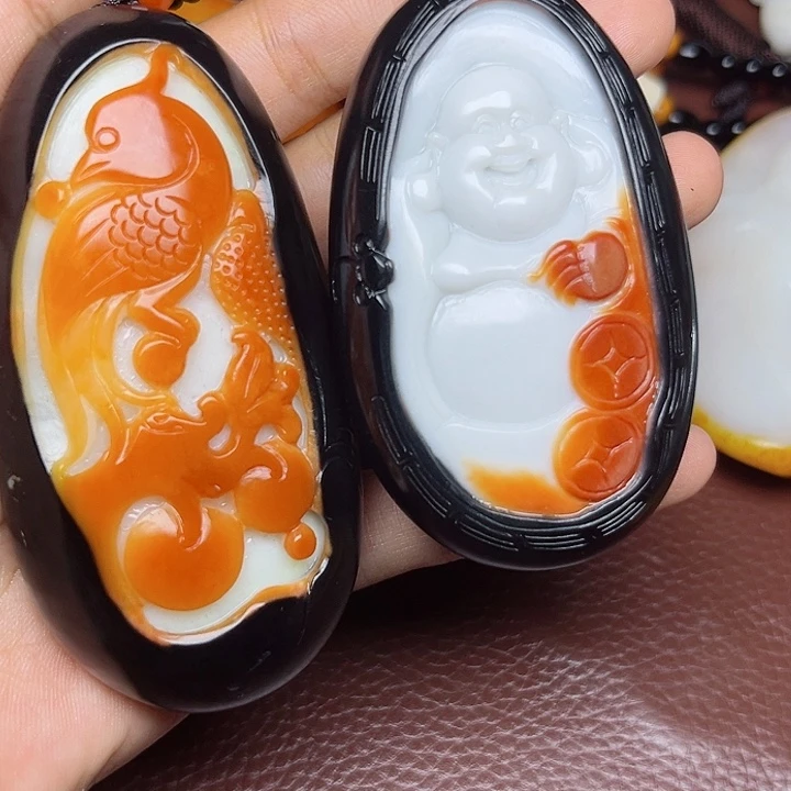 和田玉未镶嵌颈饰董*青