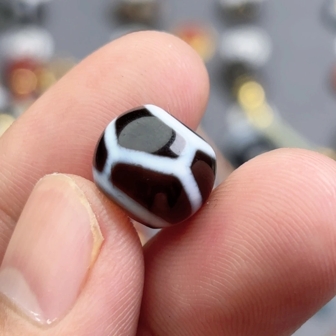 玛瑙/玉髓文玩配饰未镶嵌小***学