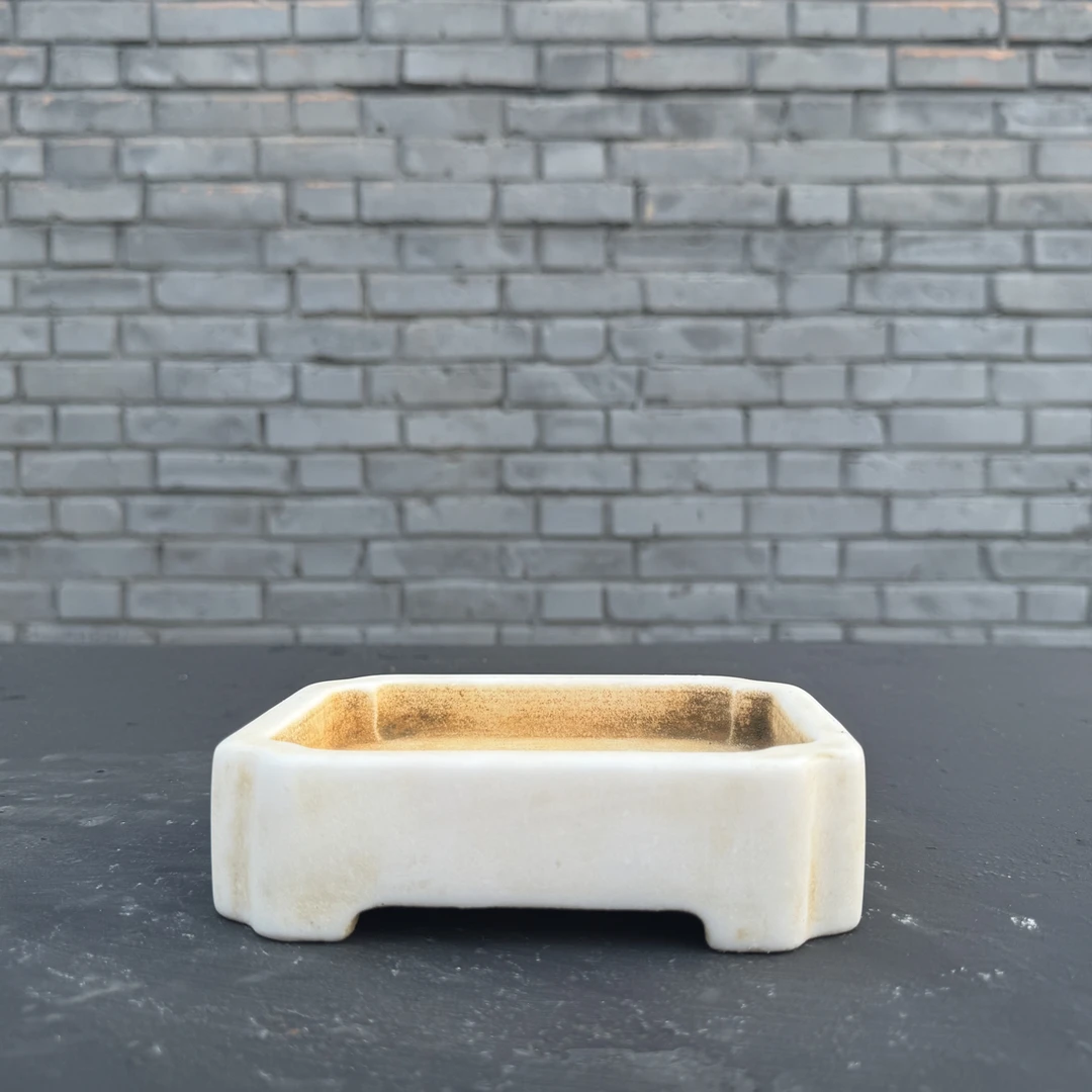 汉白玉水底赏石盆景盆。尺寸：长18宽13高4cm