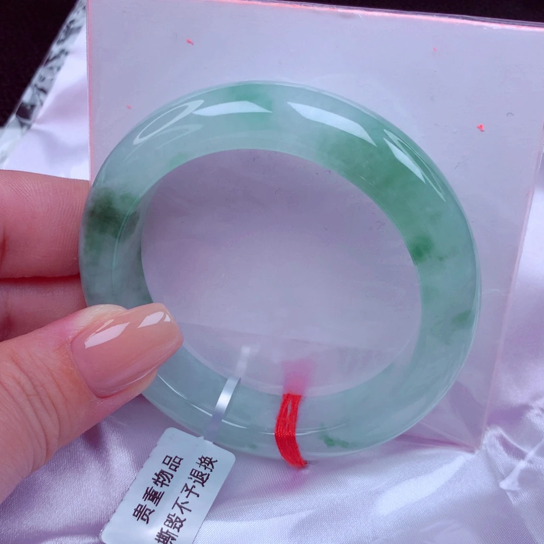 未镶嵌手镯翡翠手镯