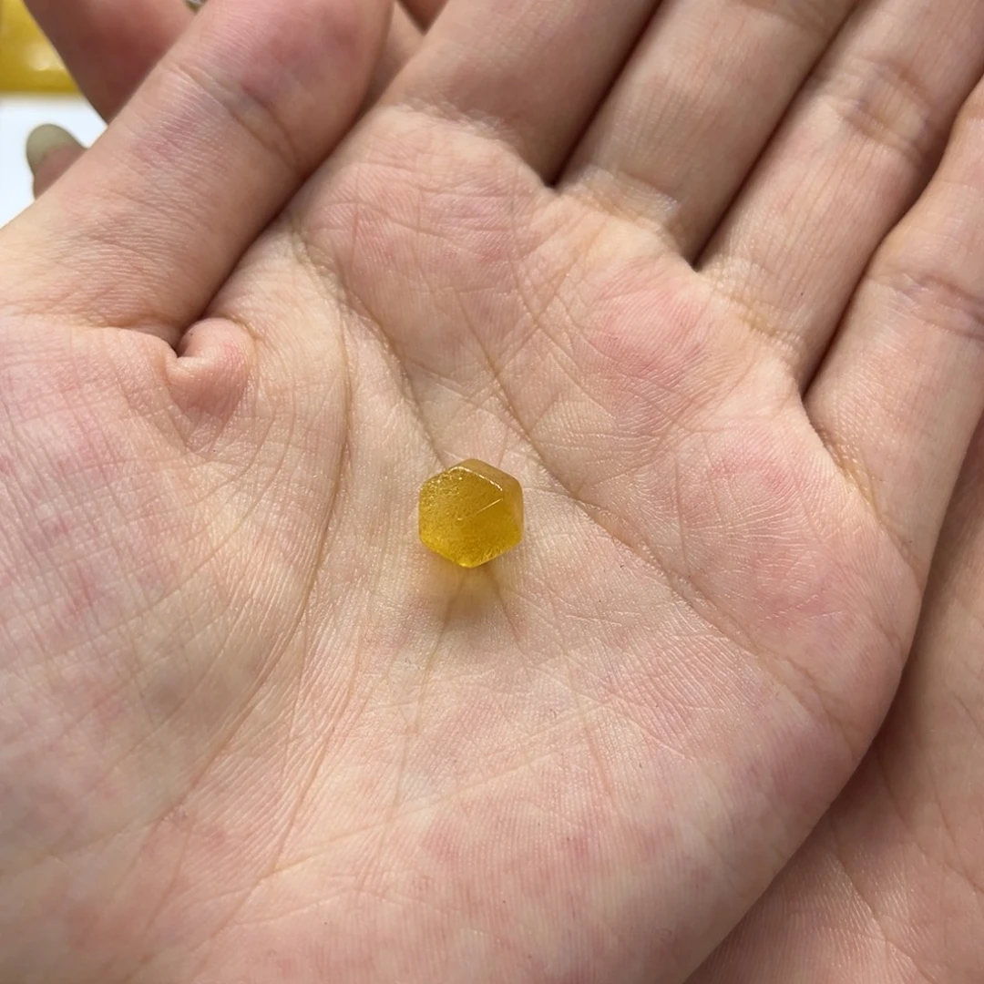 嗨***蒂琥珀颈饰未镶嵌天然琥珀