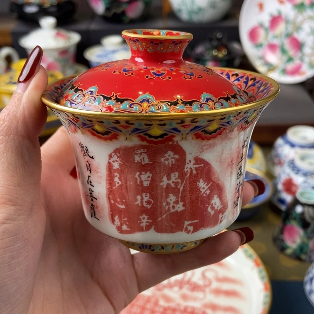 陶瓷艺术家的作品是一。