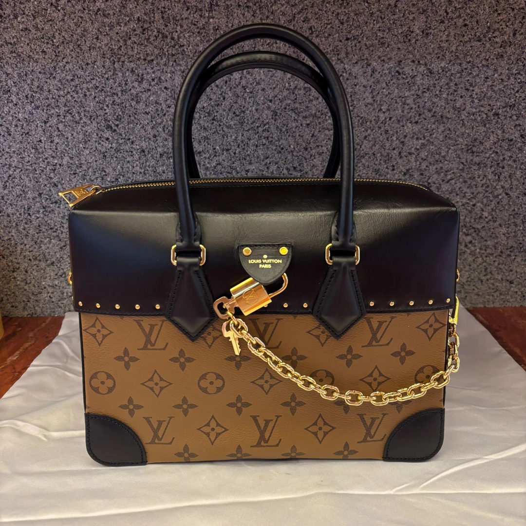 99新 LouisVuitton/路易威登 city malle秀款限量拼色盒子手提包