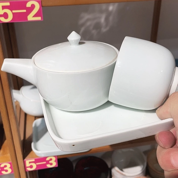 紫砂2暗刻款粗陶手捏胎宝瓶子**下