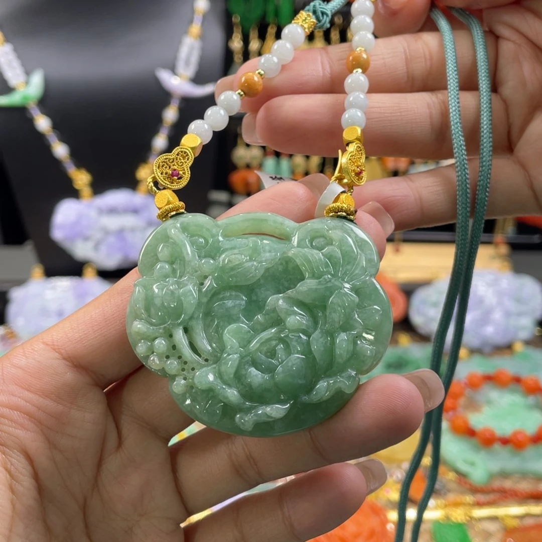 翡翠颈饰未镶嵌代编织