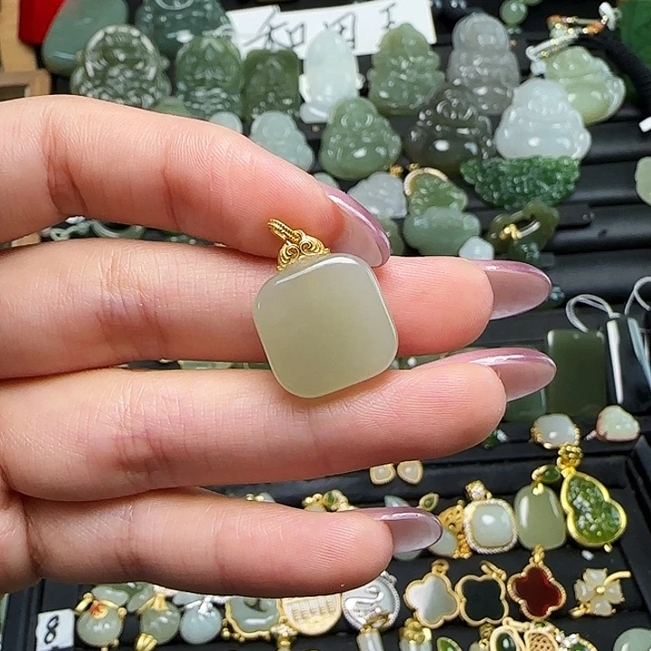 颈饰银S925镶嵌和田玉