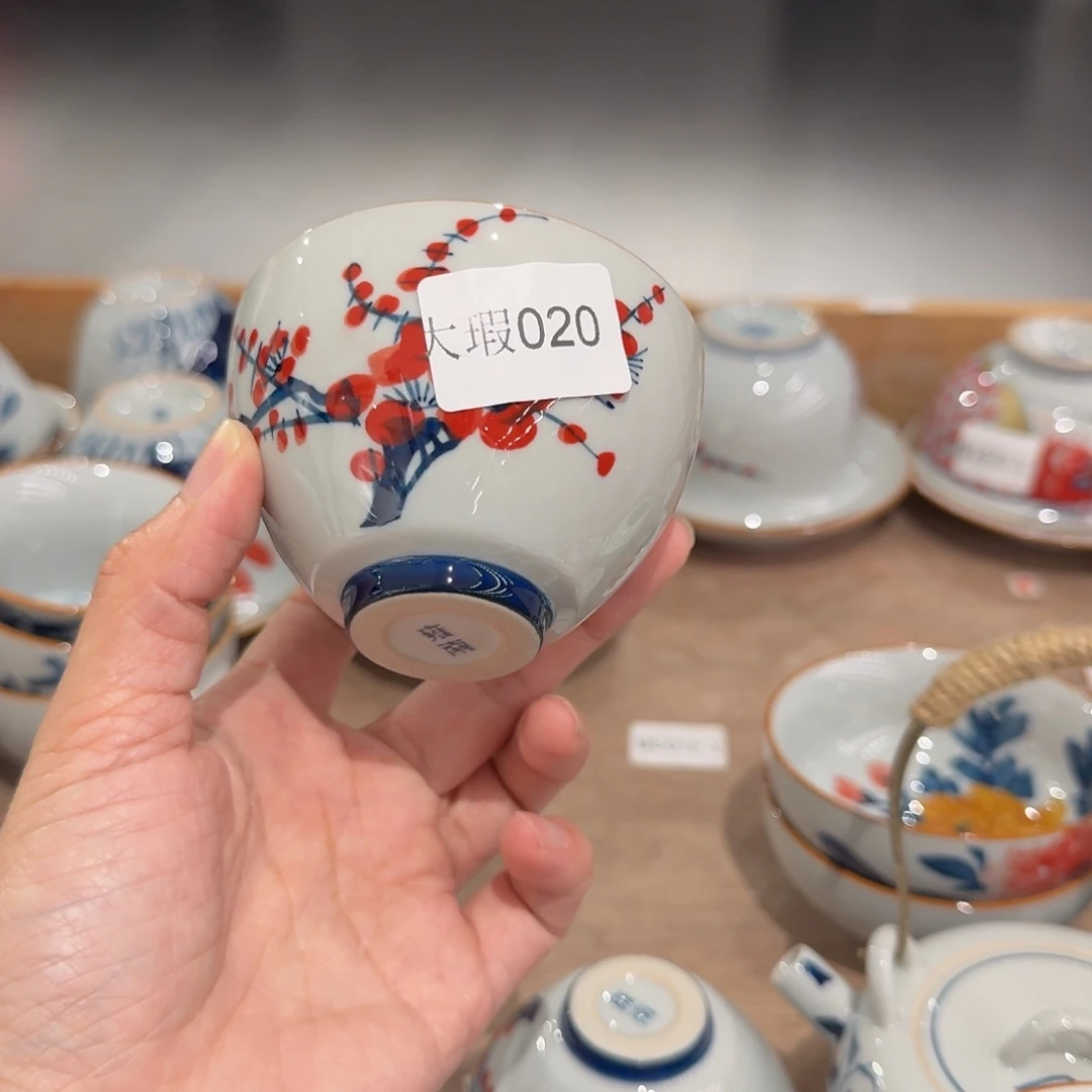 釉下手绘茶具微瑕