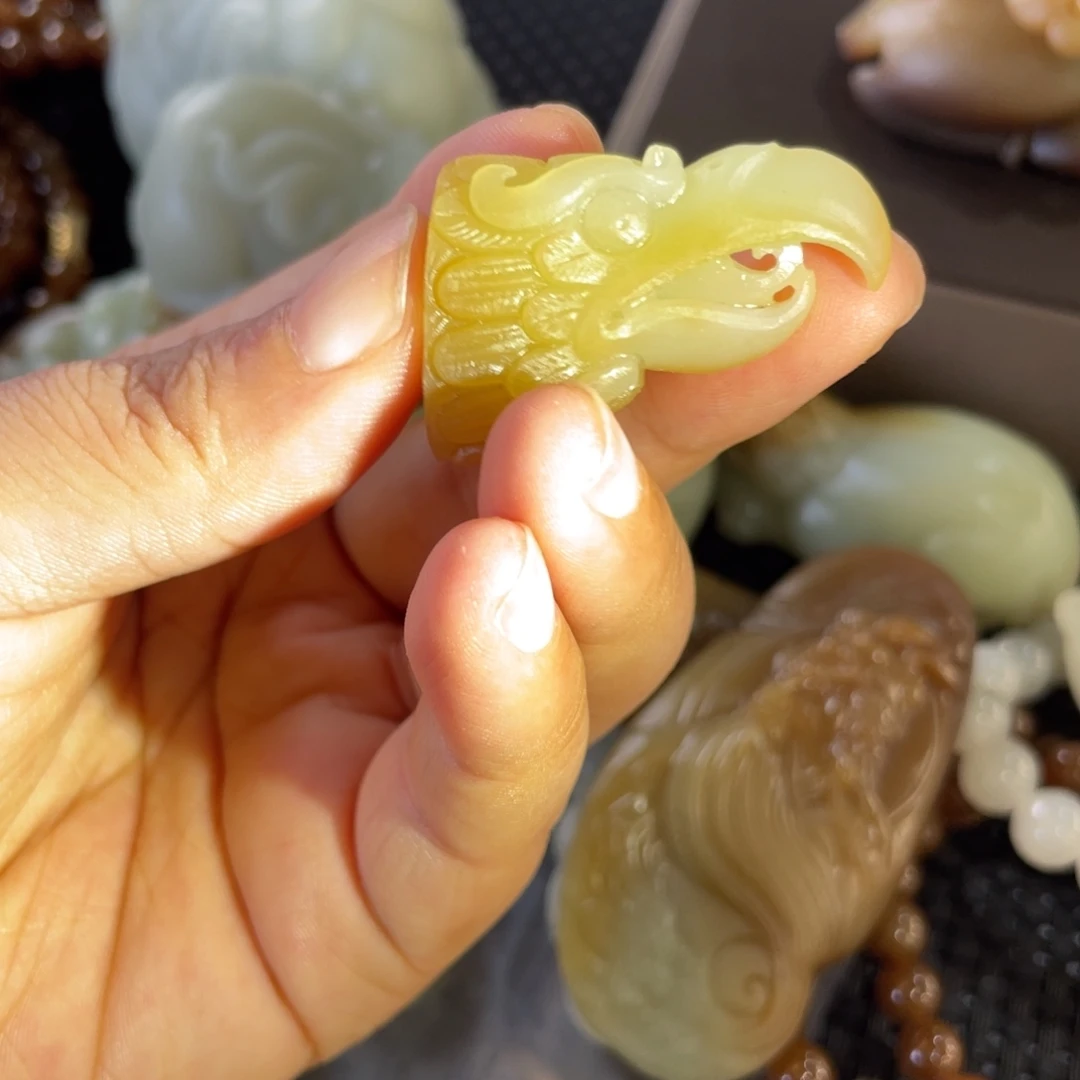 颈饰未镶嵌和田玉