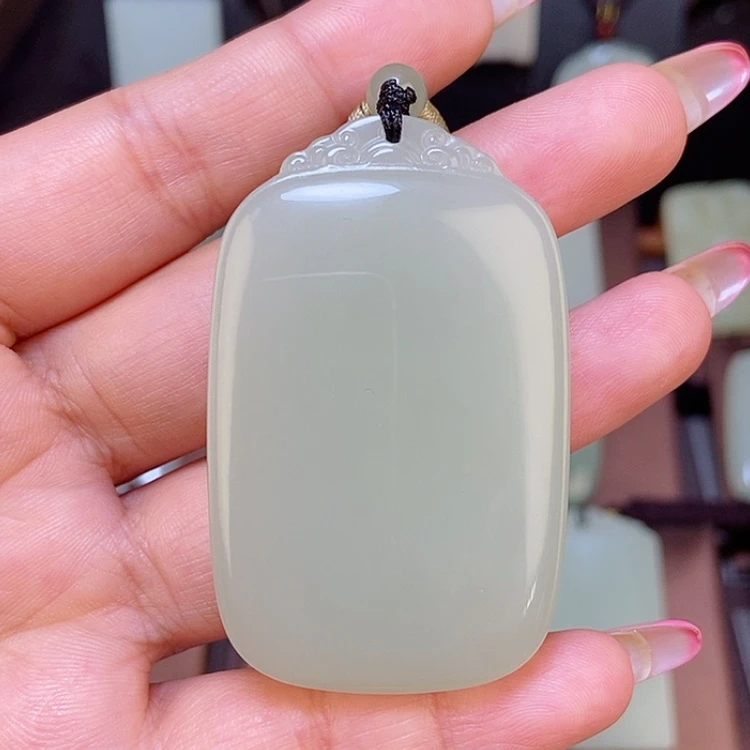 【闪购商品】颈饰未镶嵌和田玉