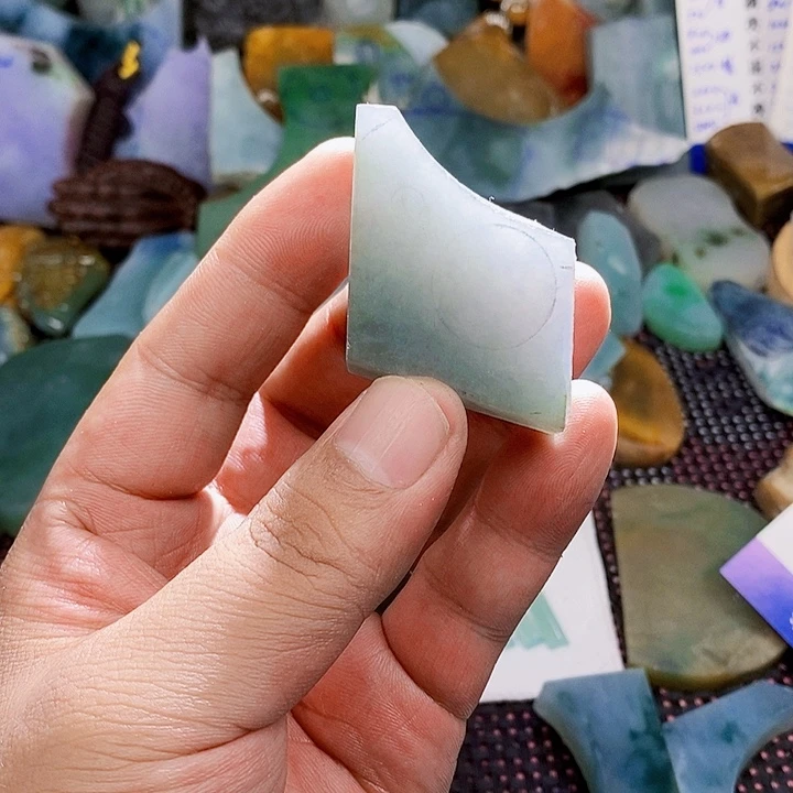 未镶嵌定制翡翠任*行