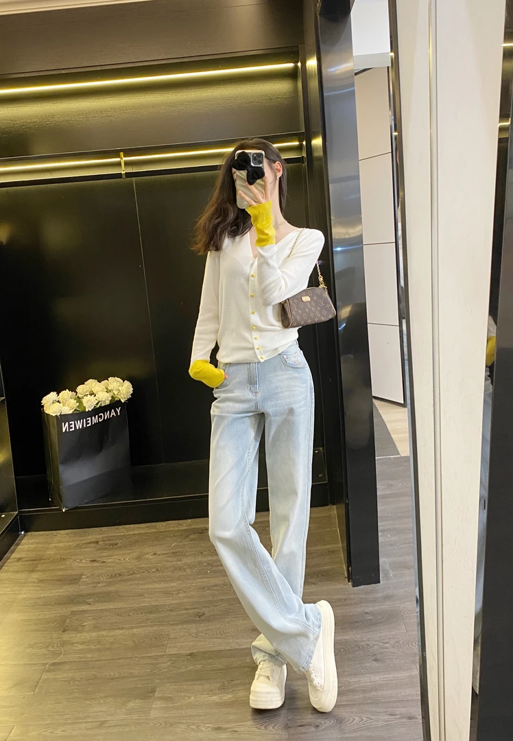 V领拼接撞色喇叭袖针织开衫上衣女2025春季新款修身显瘦百搭毛衣