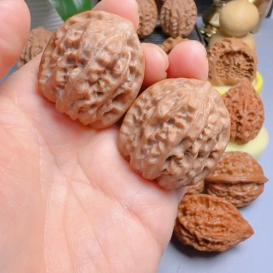 核桃精品靠山王文玩