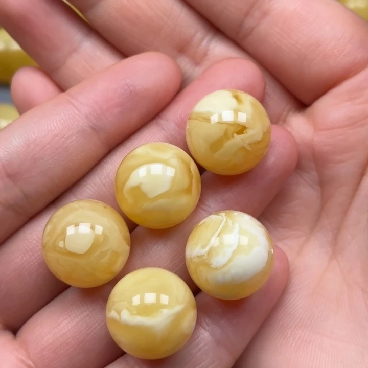 I***e未镶嵌颈饰琥珀俄料妖花珠17.3mm