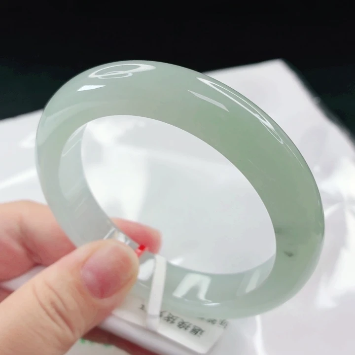 翡翠未镶嵌手镯正圈54.2