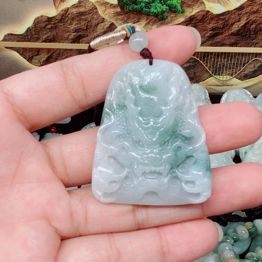 颈饰未镶嵌翡翠1