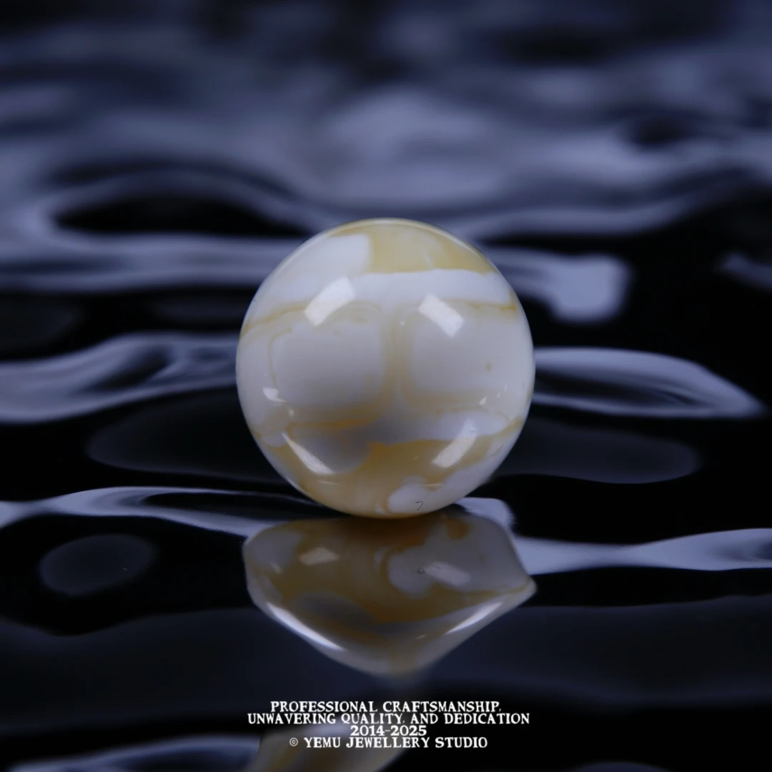 15毫米（15.2mm)瓷白妖花圆珠配珠 一物一拍 天然俄料琥珀蜜蜡