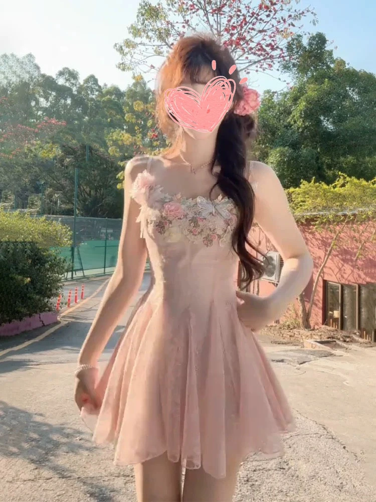 花朵吊带连衣裙女夏季辣妹海边度假绝美修身网纱蓬蓬裙子