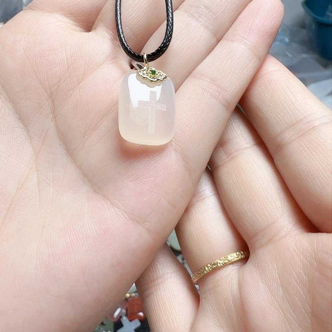 玛瑙/玉髓颈饰合金