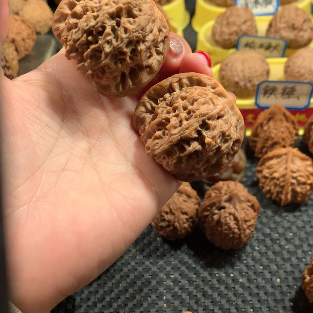 文玩核桃把件血麒麟