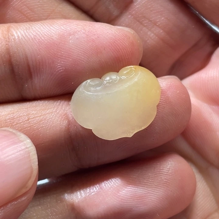 定制翡翠未镶嵌乐****睫
