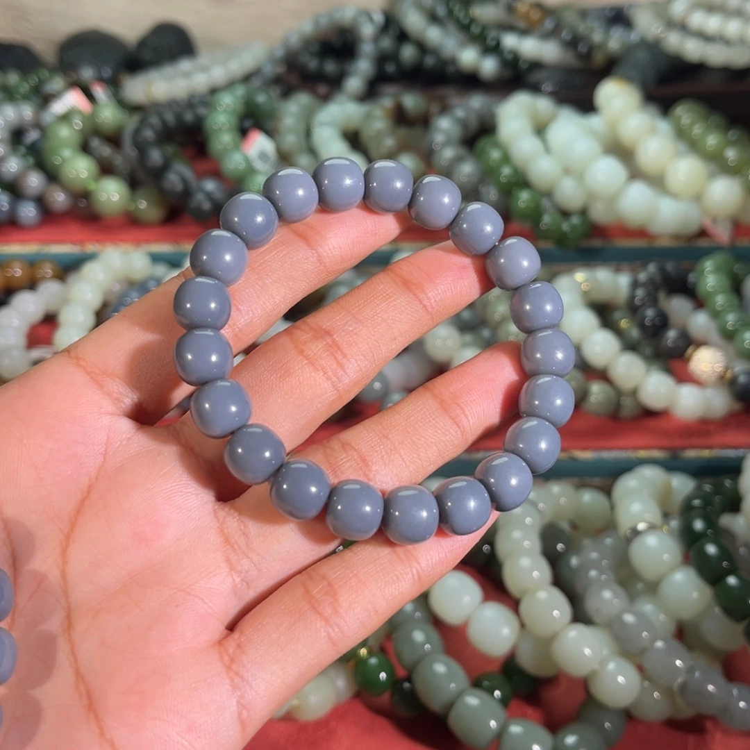 晓***风和田玉未镶嵌手链