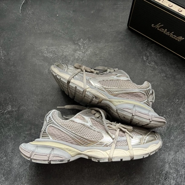 99新 Balenciaga/巴黎世家 41码 3XL 米色 鞋
