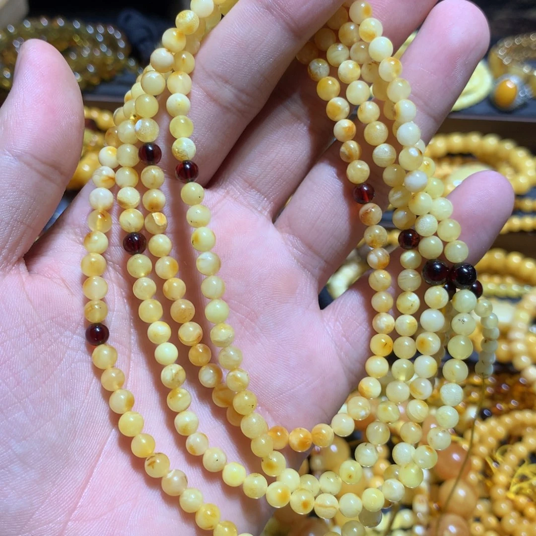 琥珀未镶嵌珠宝奇石多样性发其一