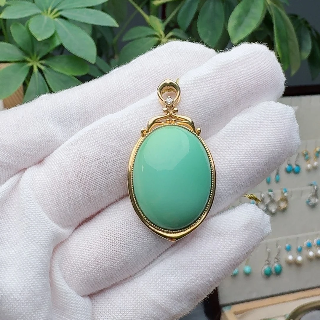 绿松石18K金镶嵌颈饰吊坠