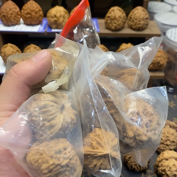 文玩核桃吊坠六对核桃