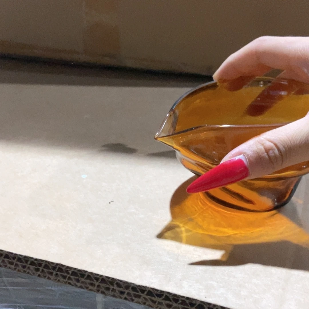 乞****钢化玻璃哈哈哈哈哈