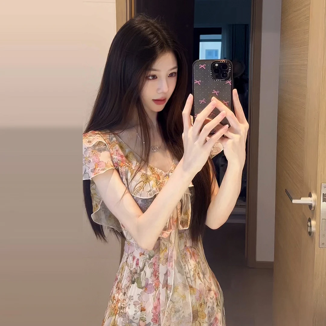 法式度假风荷叶边方领碎花连衣裙女2025新款独特漂亮掐腰长裙3764