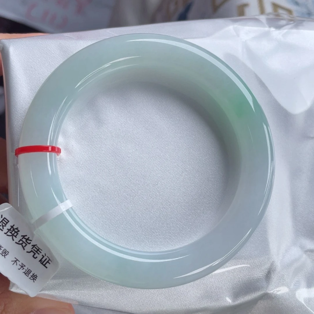 翡翠手镯（圆镯）未镶嵌强推！