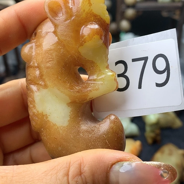 和田玉未镶嵌车挂