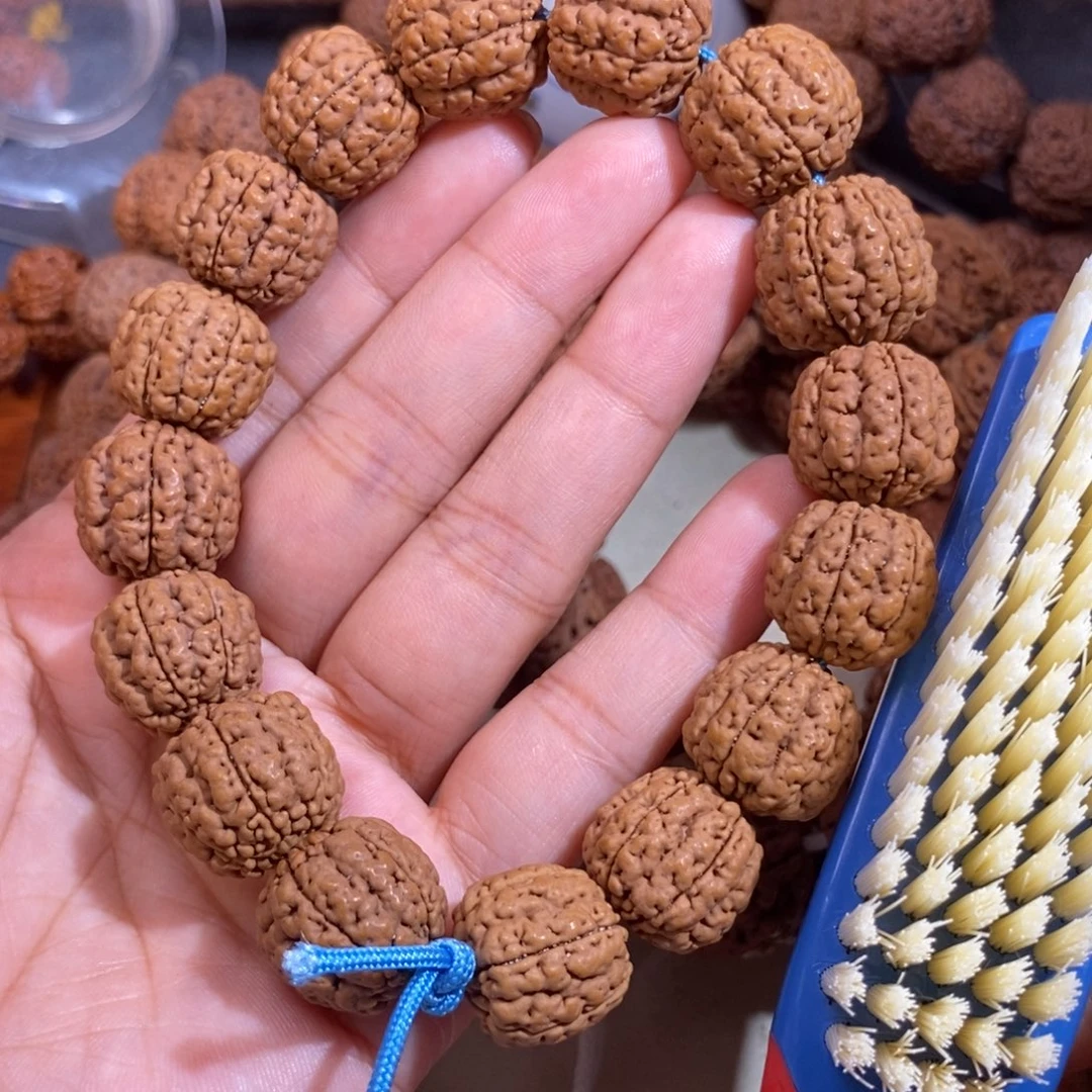 手串金刚菩提碧根果16mm